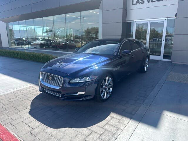2018 JAGUAR XJ