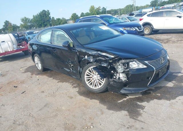 2015 LEXUS ES