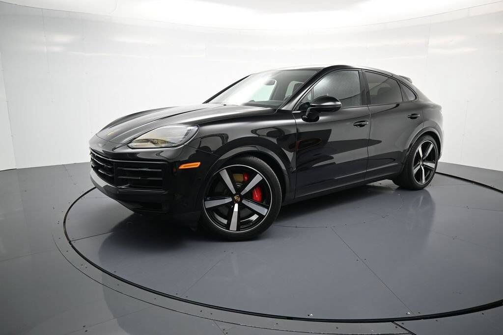 2024 PORSCHE Cayenne