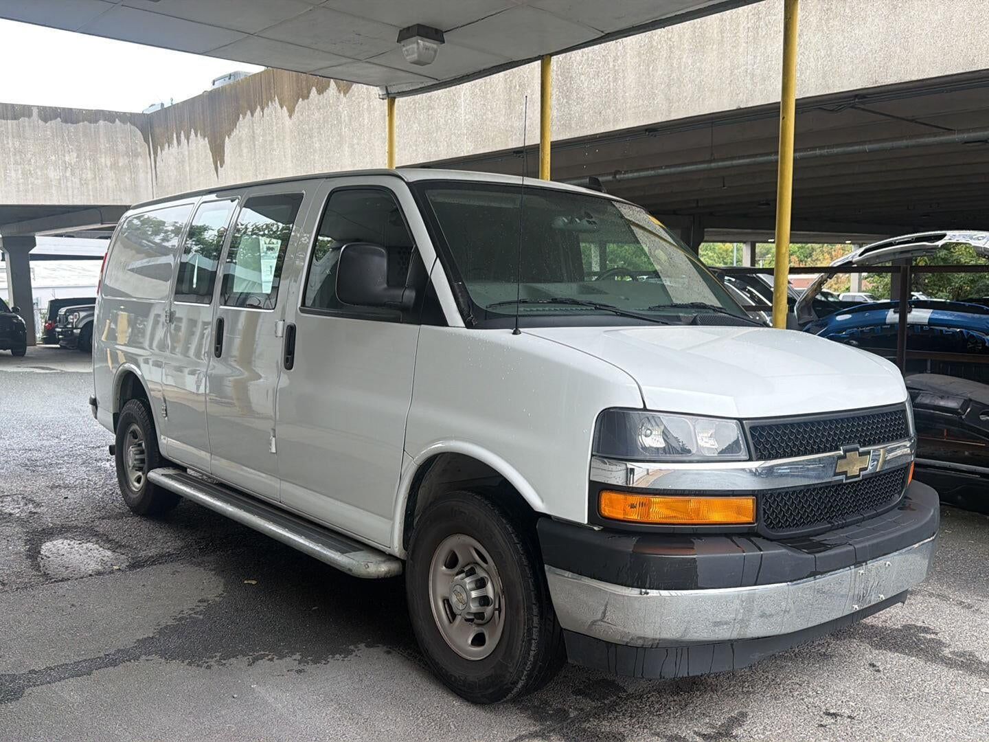2021 CHEVROLET Express