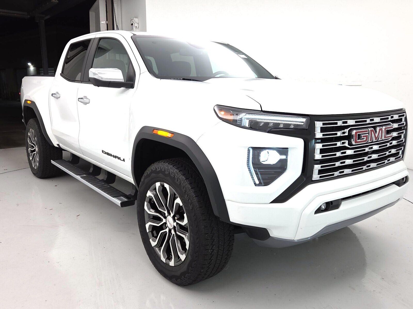 2024 GMC Canyon