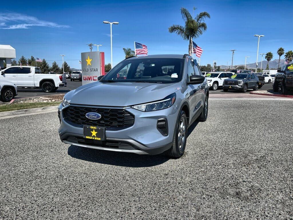 2025 FORD Escape