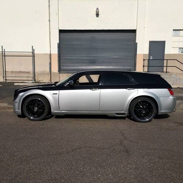 2005 DODGE Magnum