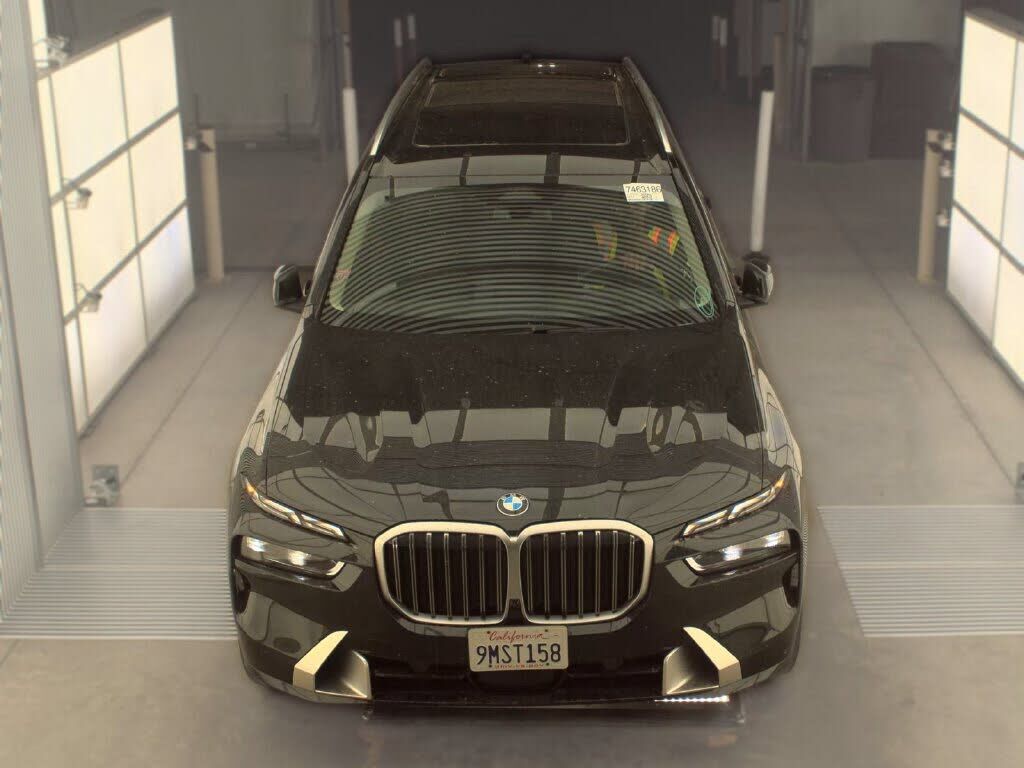 2025 BMW X7