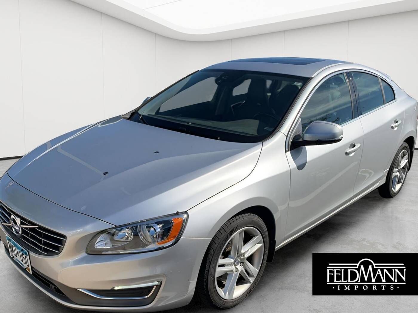 2015 VOLVO S60