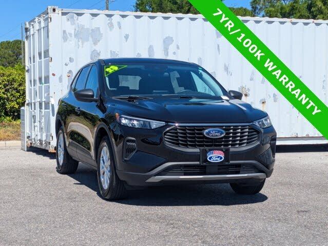 2025 FORD Escape