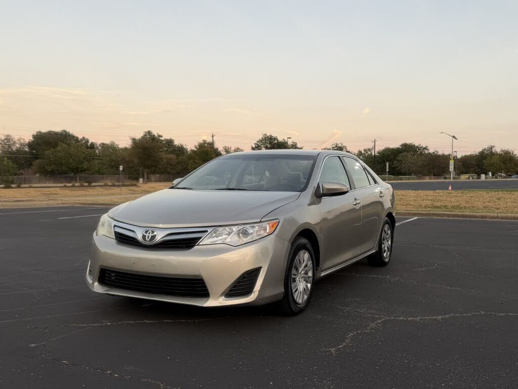 2013 TOYOTA Camry