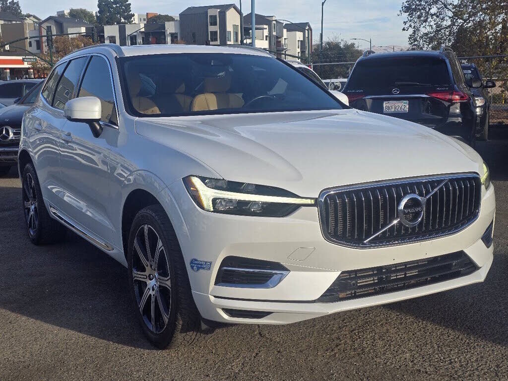 2021 VOLVO XC60