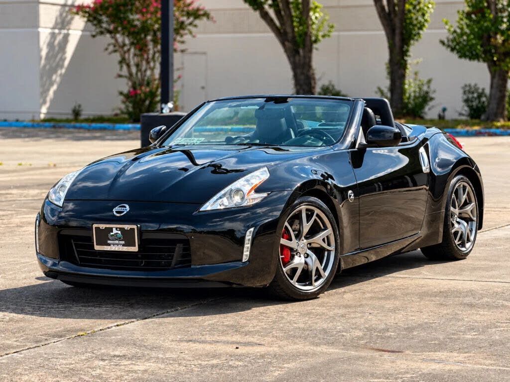 2016 NISSAN 370Z