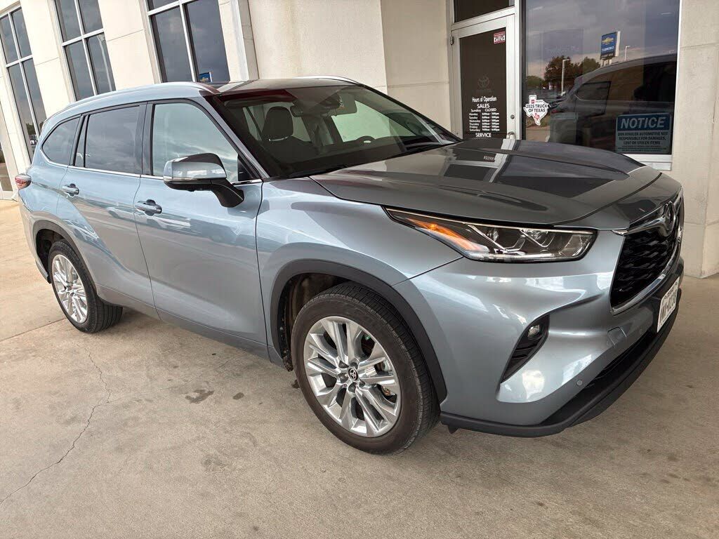2024 TOYOTA Highlander