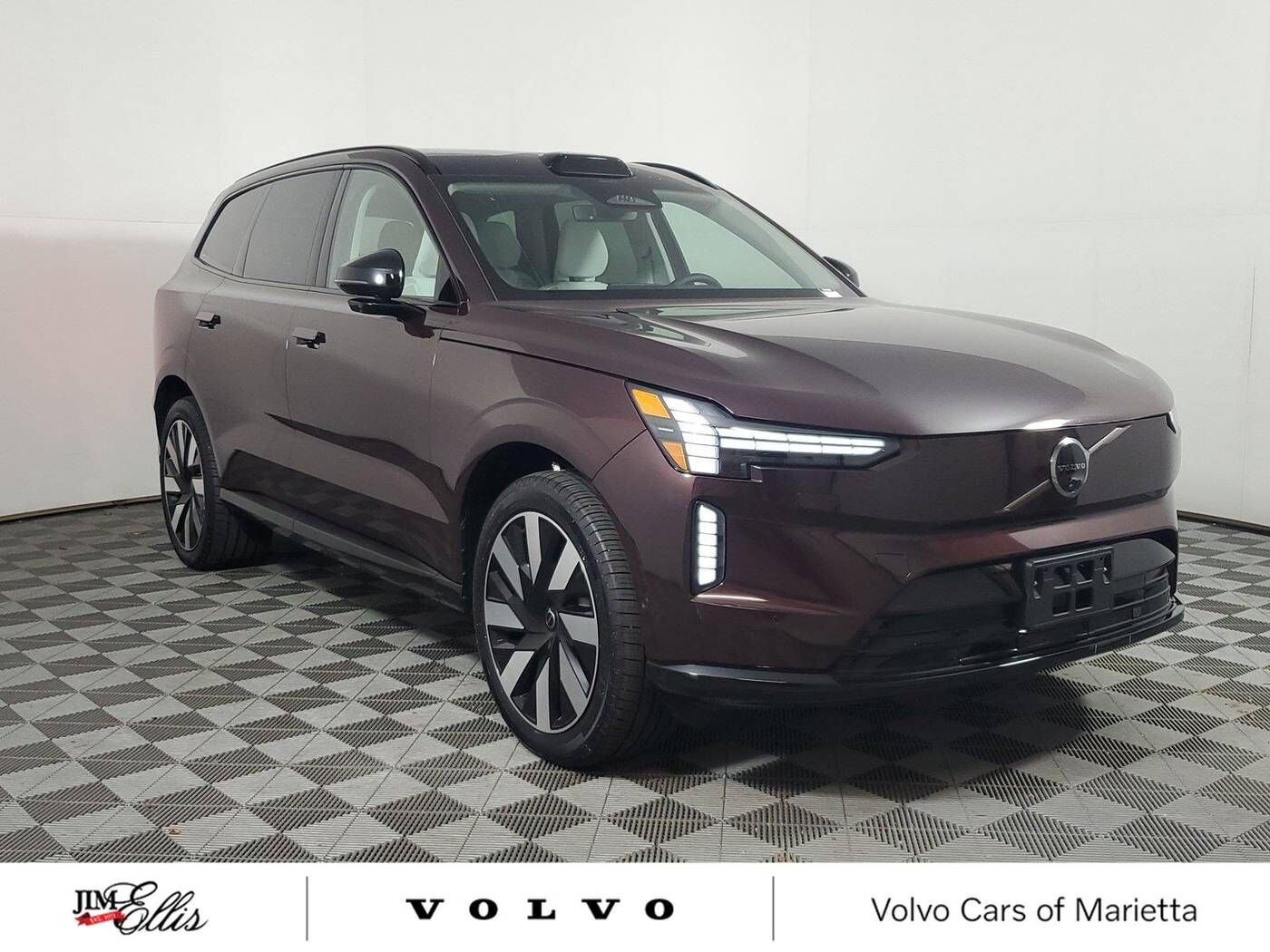 2025 VOLVO EX90