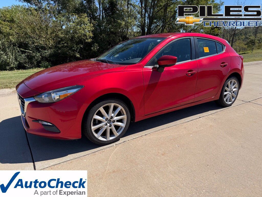 2017 MAZDA Mazda3