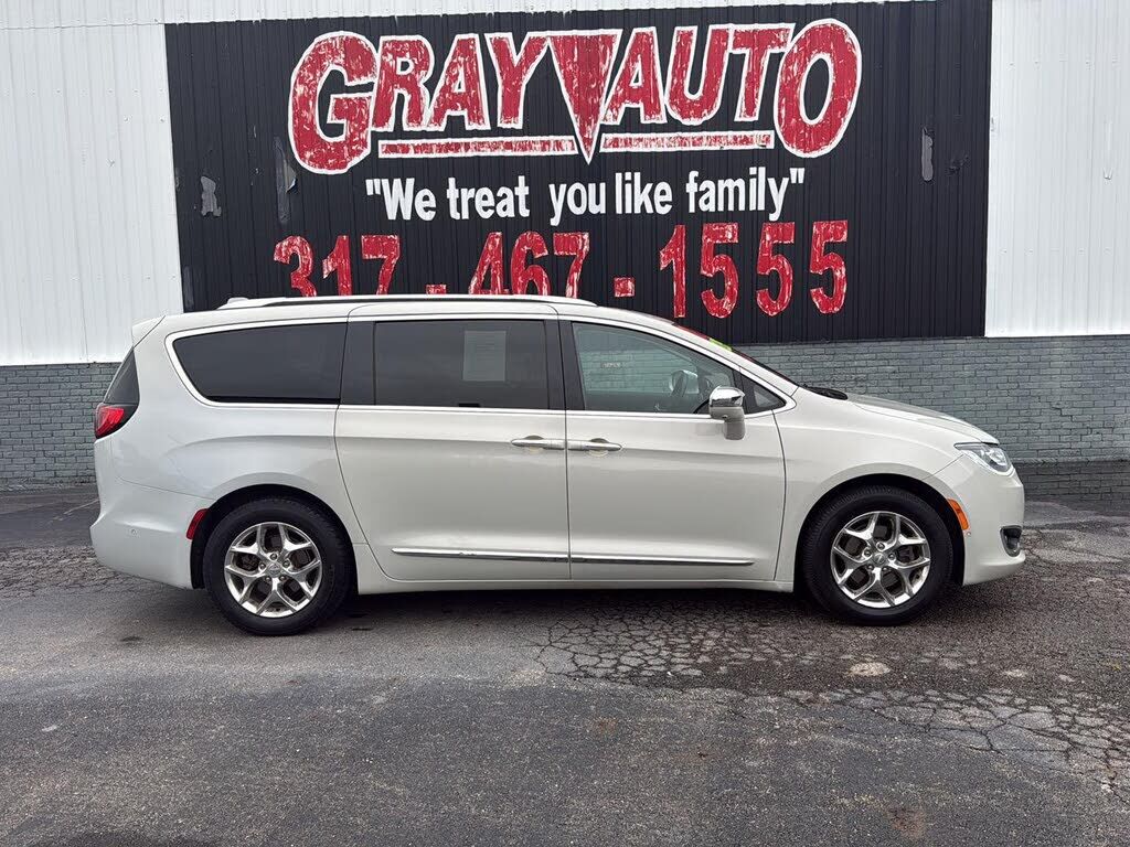 2017 CHRYSLER Pacifica