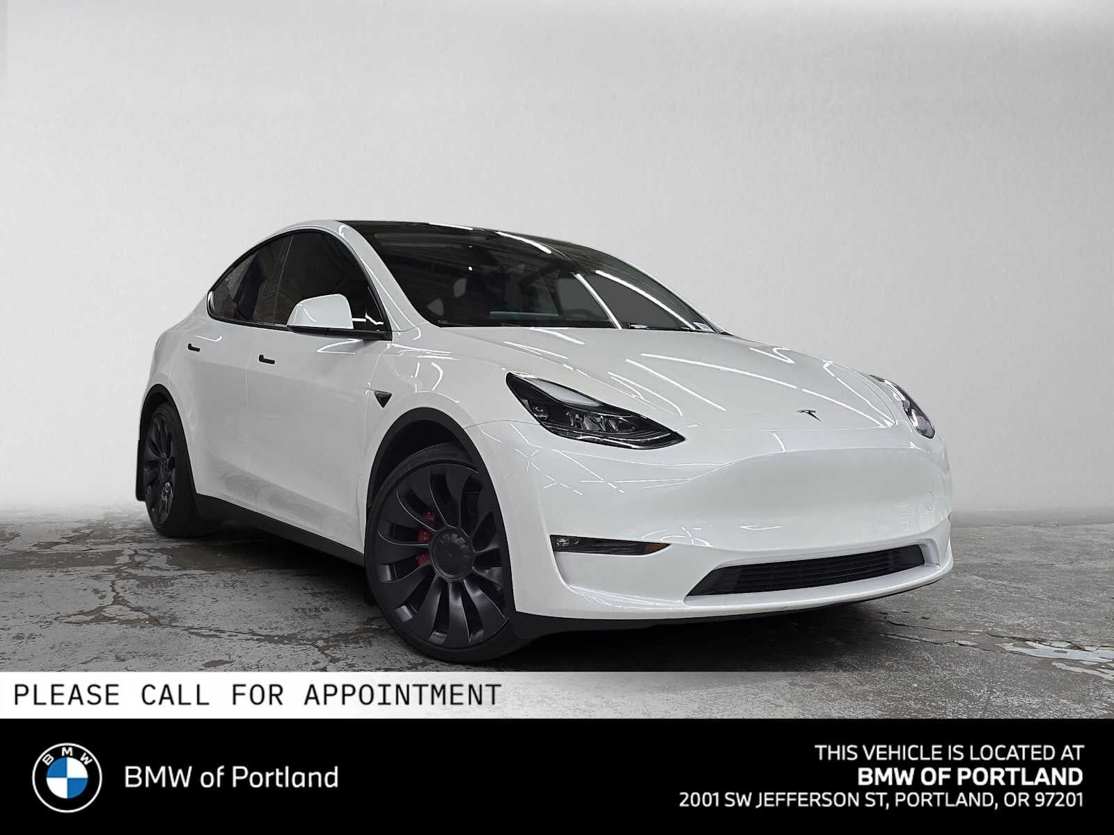 2024 TESLA Model Y