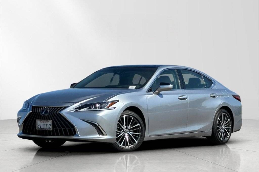 2025 LEXUS ES