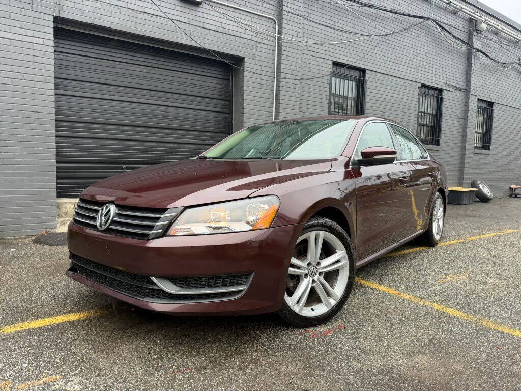 2014 VOLKSWAGEN Passat