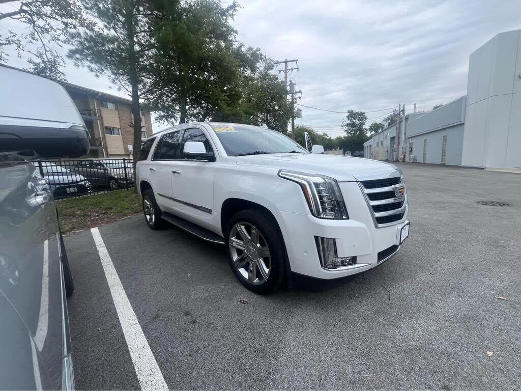 2017 CADILLAC Escalade