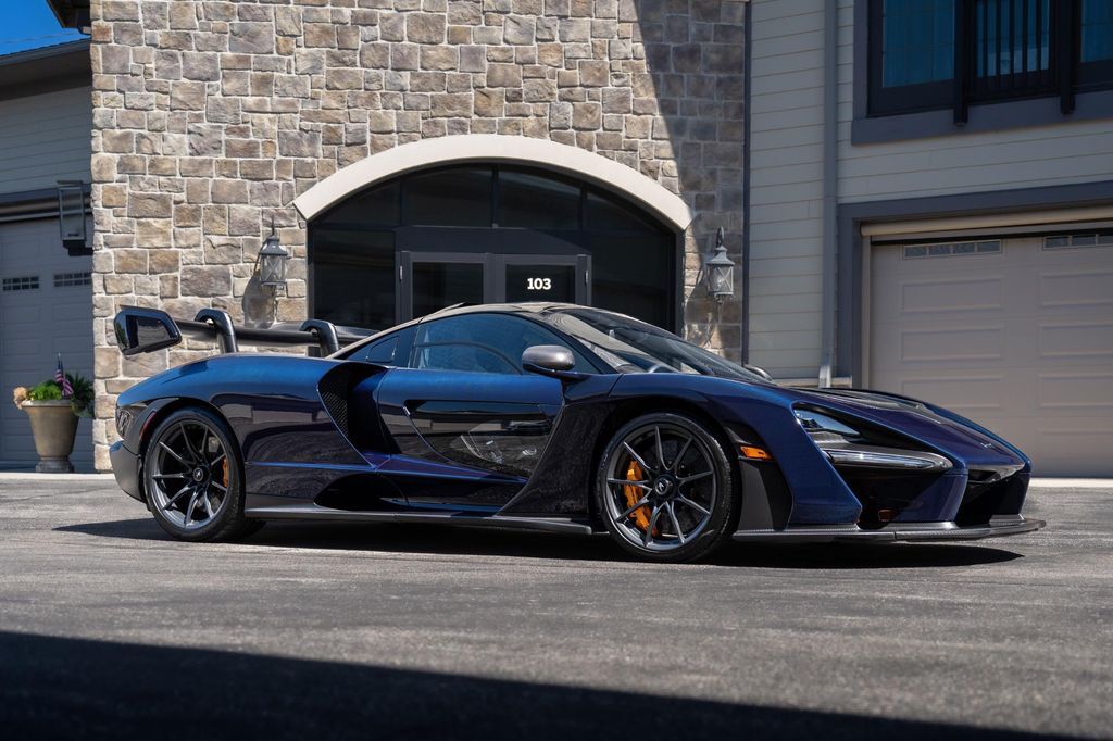 2019 MCLAREN SENNA