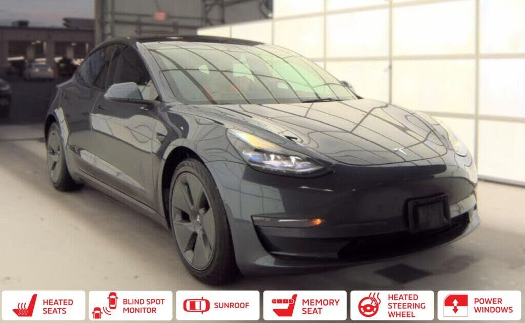 2022 TESLA Model 3