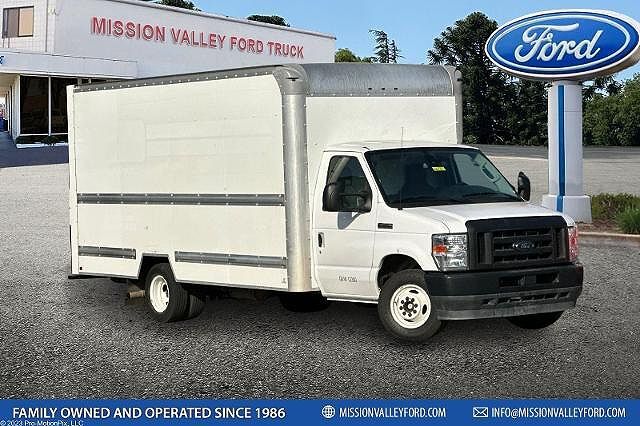 2022 FORD E-350