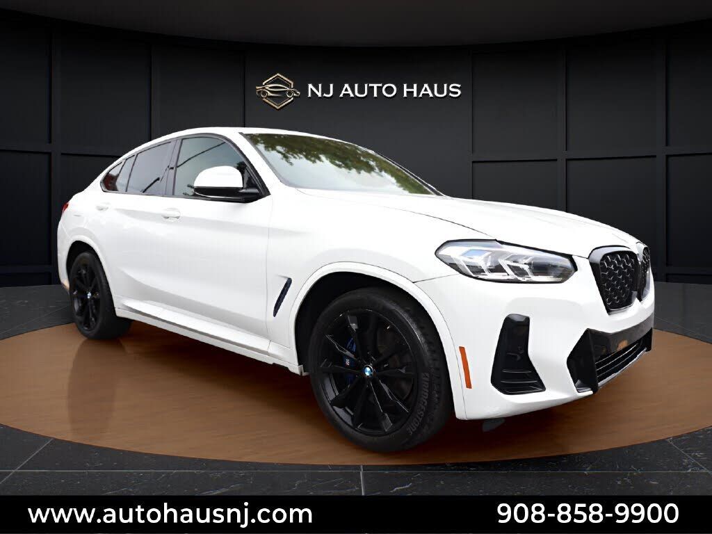 2022 BMW X4