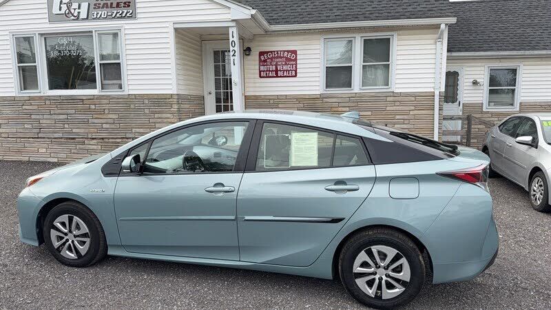 2016 TOYOTA PRIUS