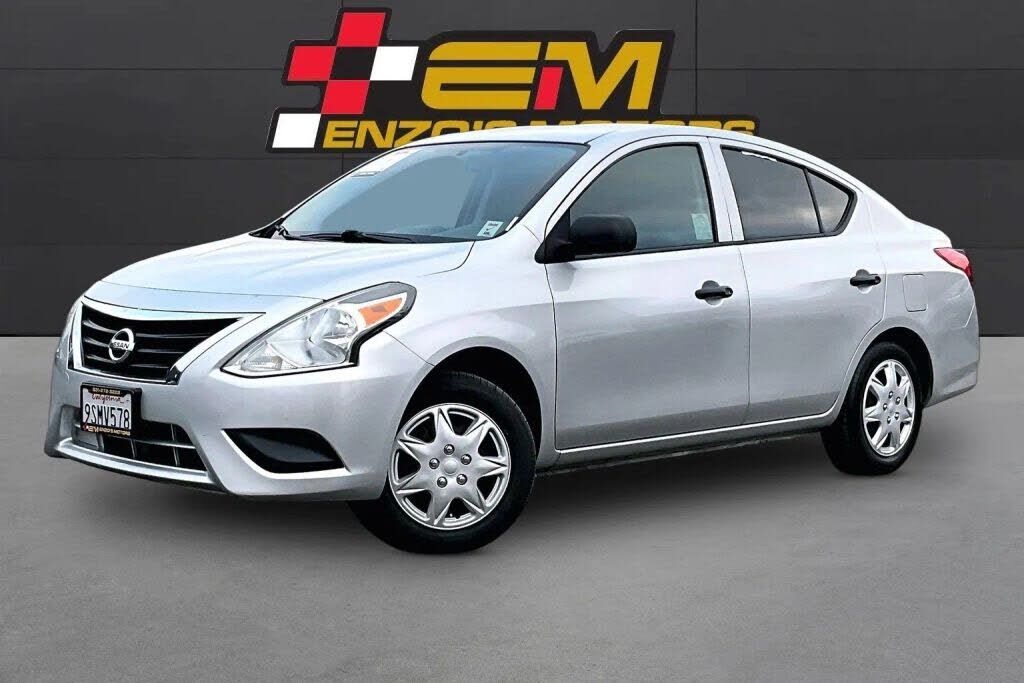 2015 NISSAN Versa