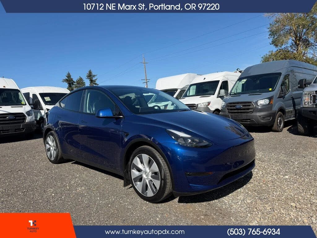 2023 TESLA Model Y