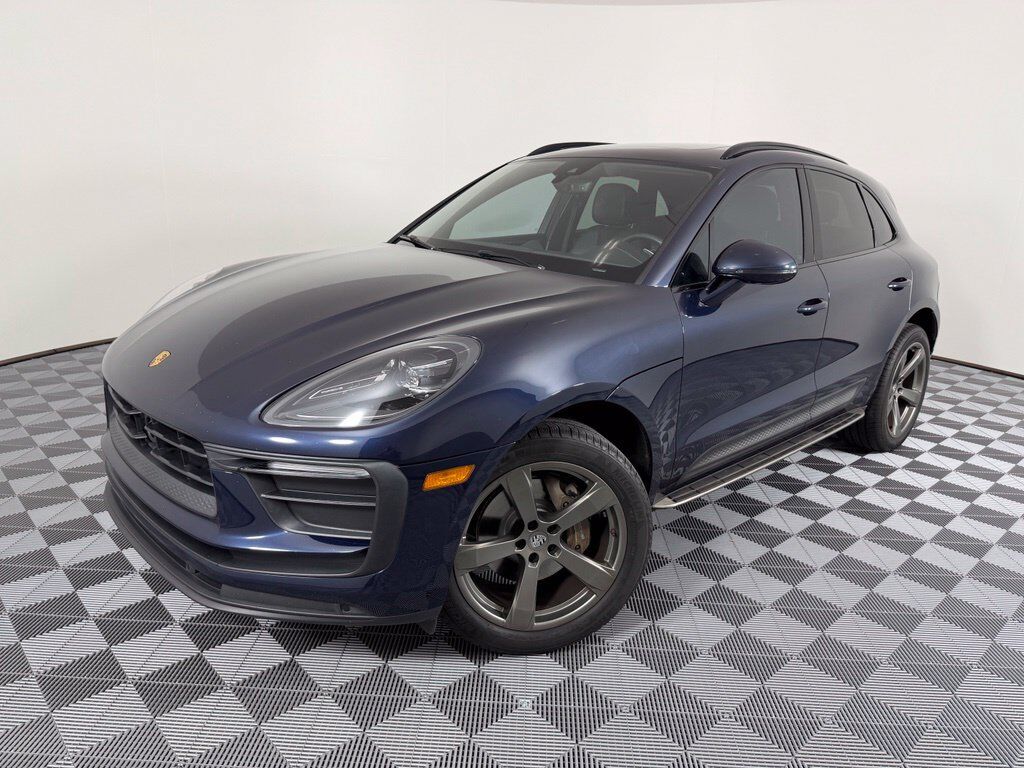 2023 PORSCHE Macan