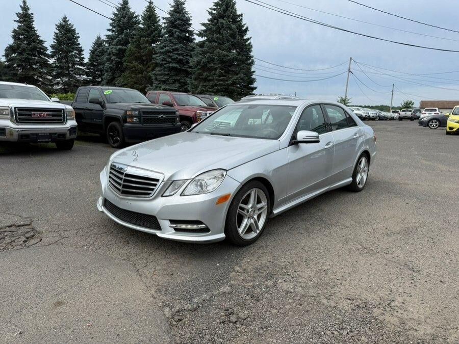 2013 MERCEDES-BENZ E-Class