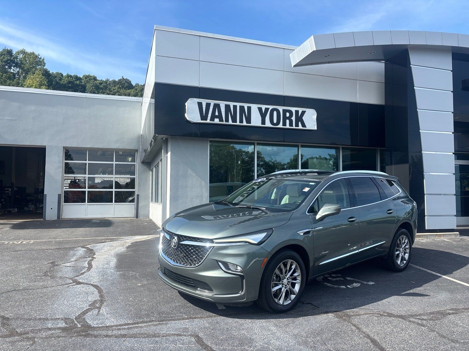 2022 BUICK Enclave