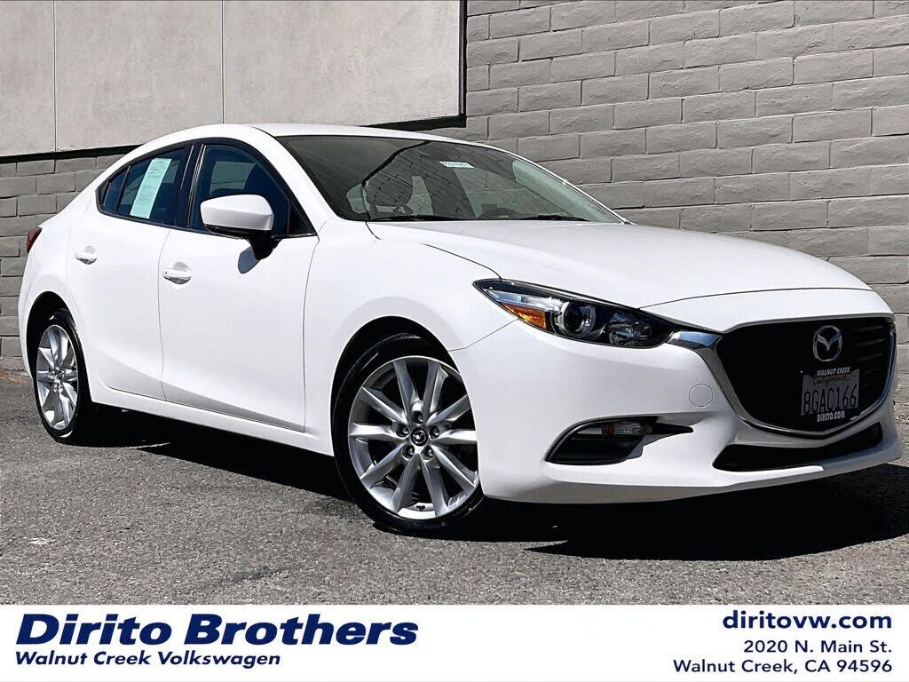 2017 MAZDA Mazda3