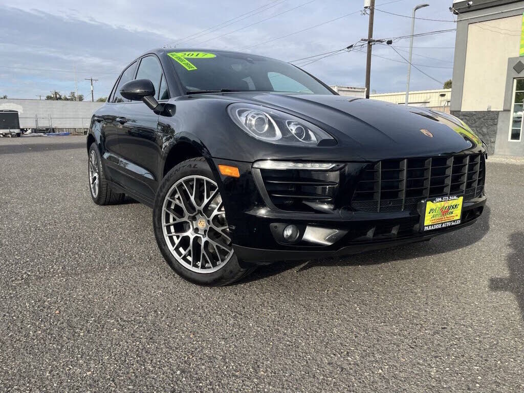 2017 PORSCHE Macan