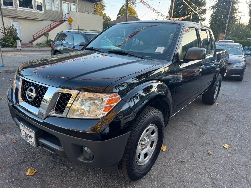 2011 NISSAN Frontier