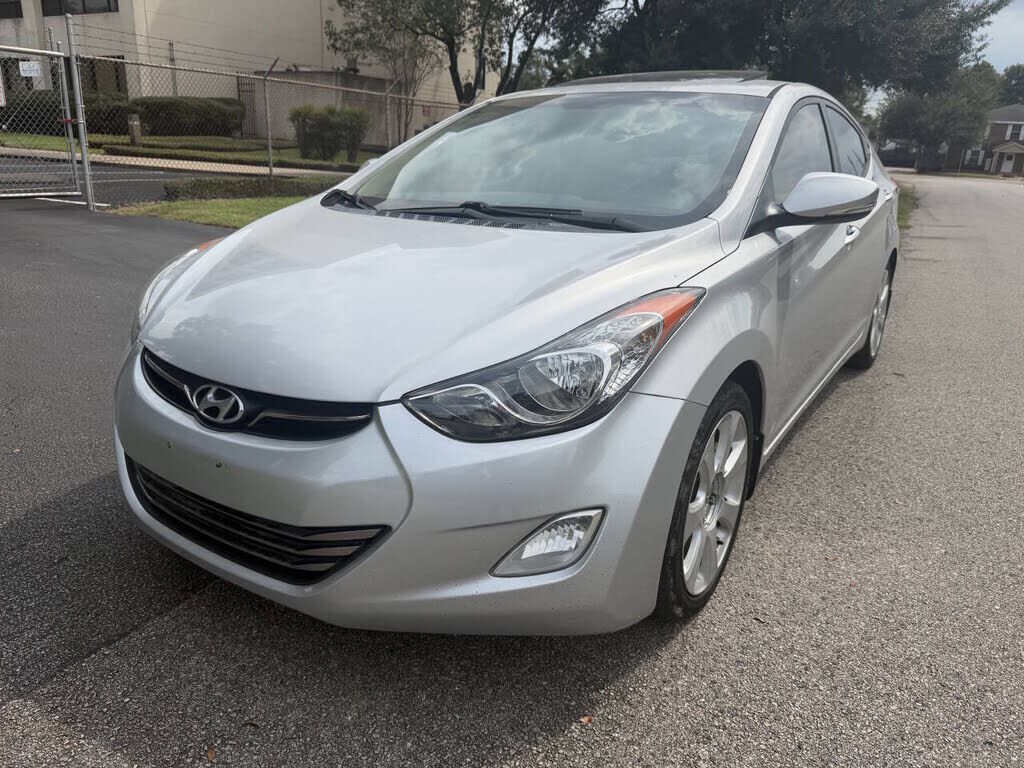 2012 HYUNDAI Elantra