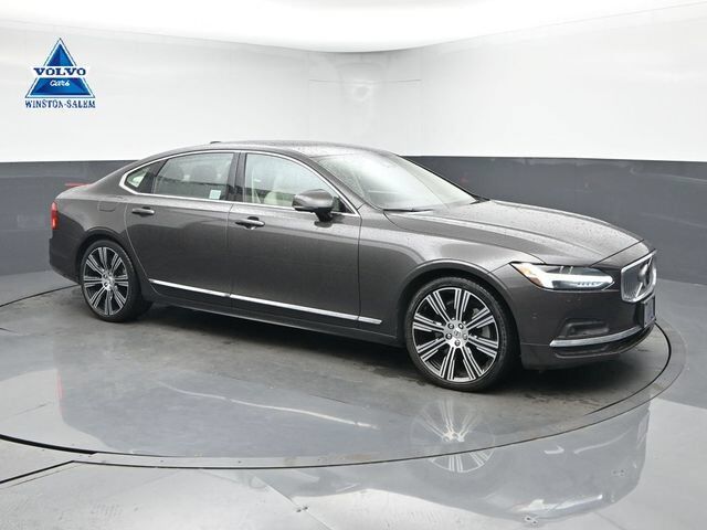 2023 VOLVO S90