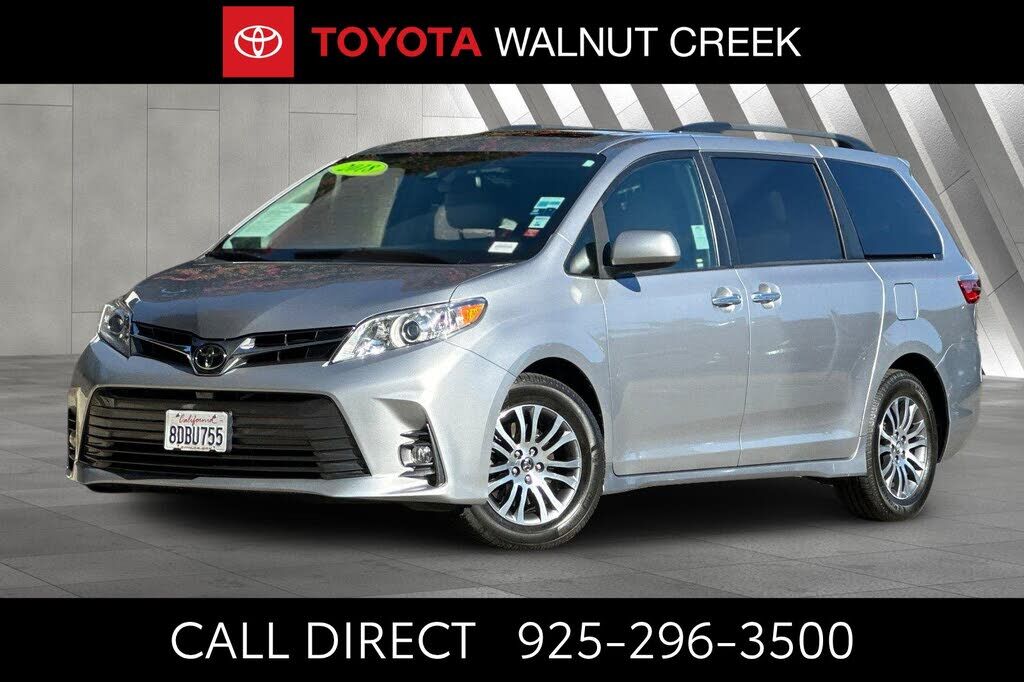 2018 TOYOTA Sienna