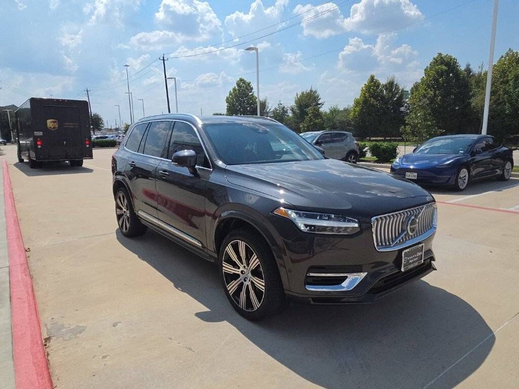 2025 VOLVO XC90