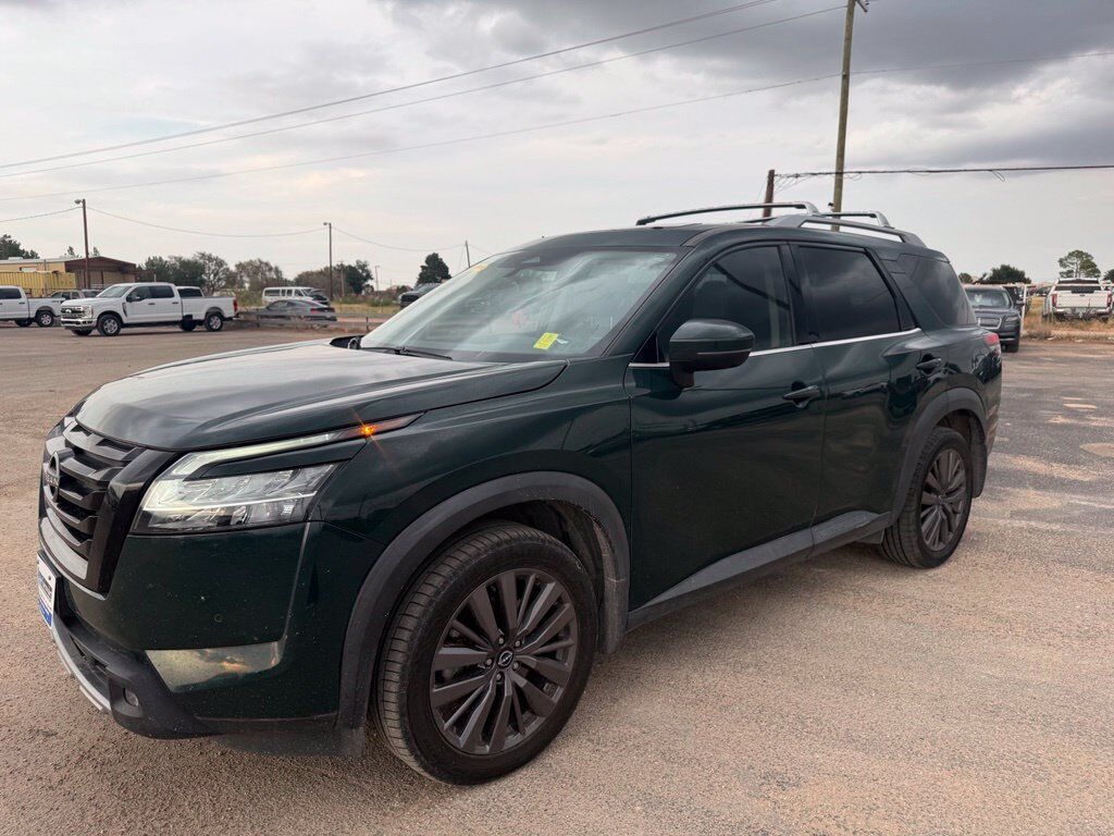2022 NISSAN Pathfinder