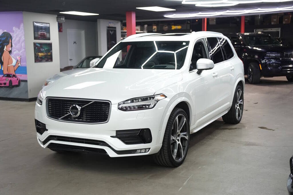 2017 VOLVO XC90