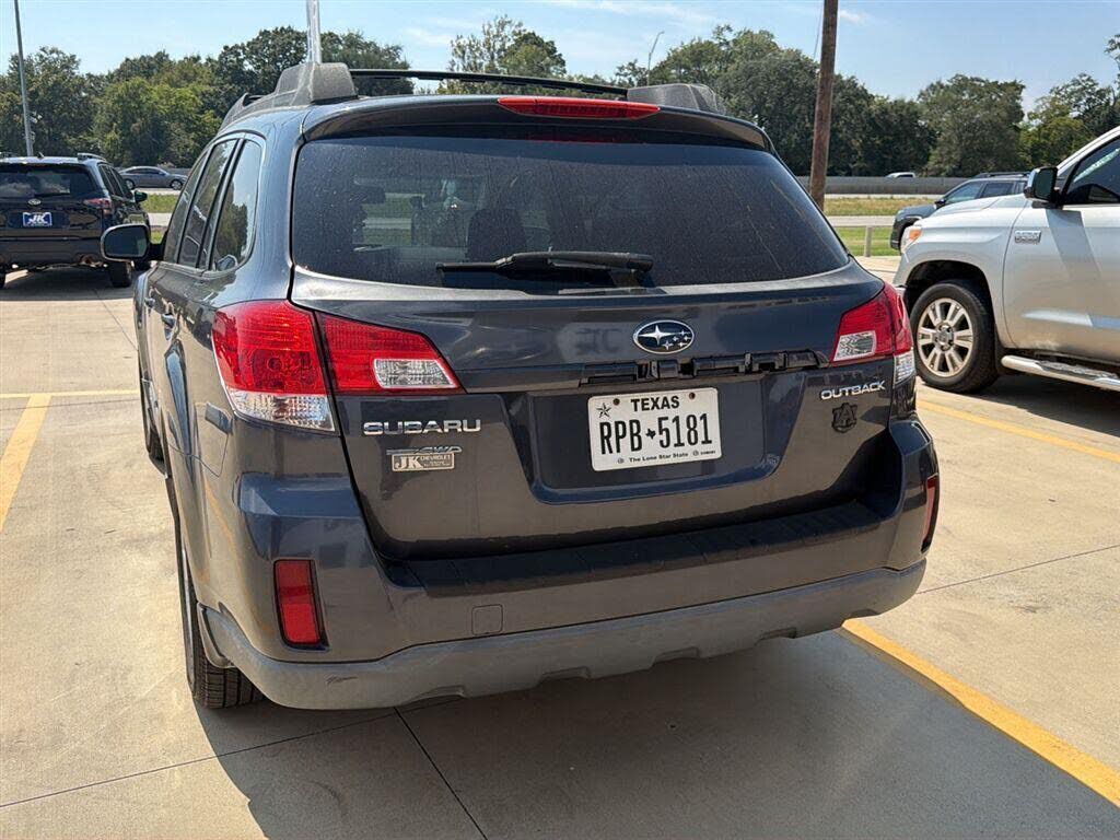 2010 SUBARU Outback