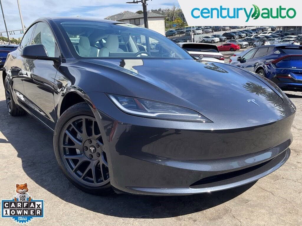 2024 TESLA Model 3