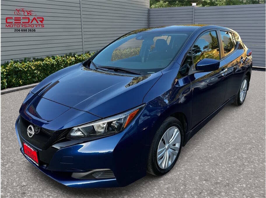 2025 NISSAN Leaf