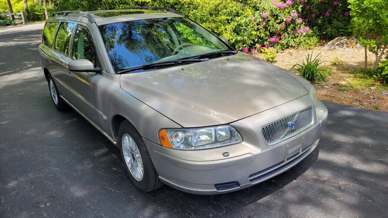 2005 VOLVO V70