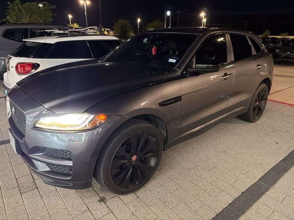 2019 JAGUAR F-Pace
