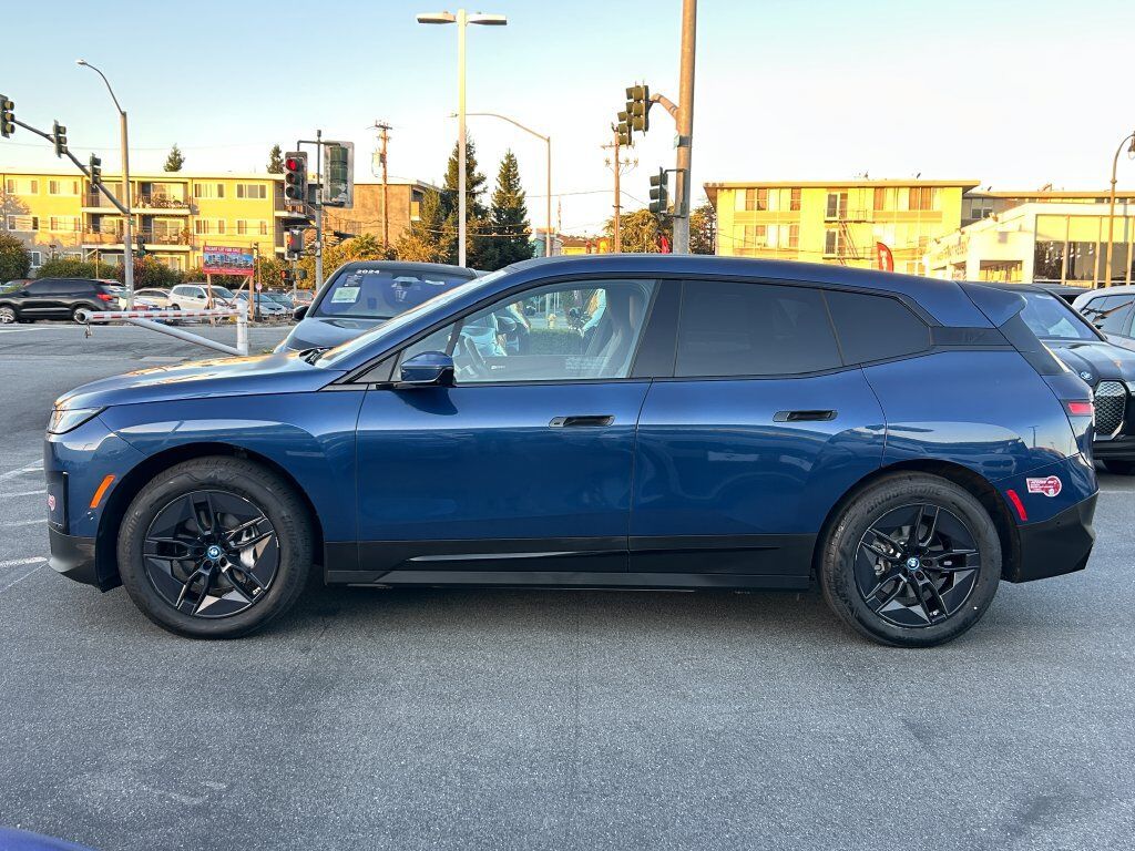 2024 BMW iX