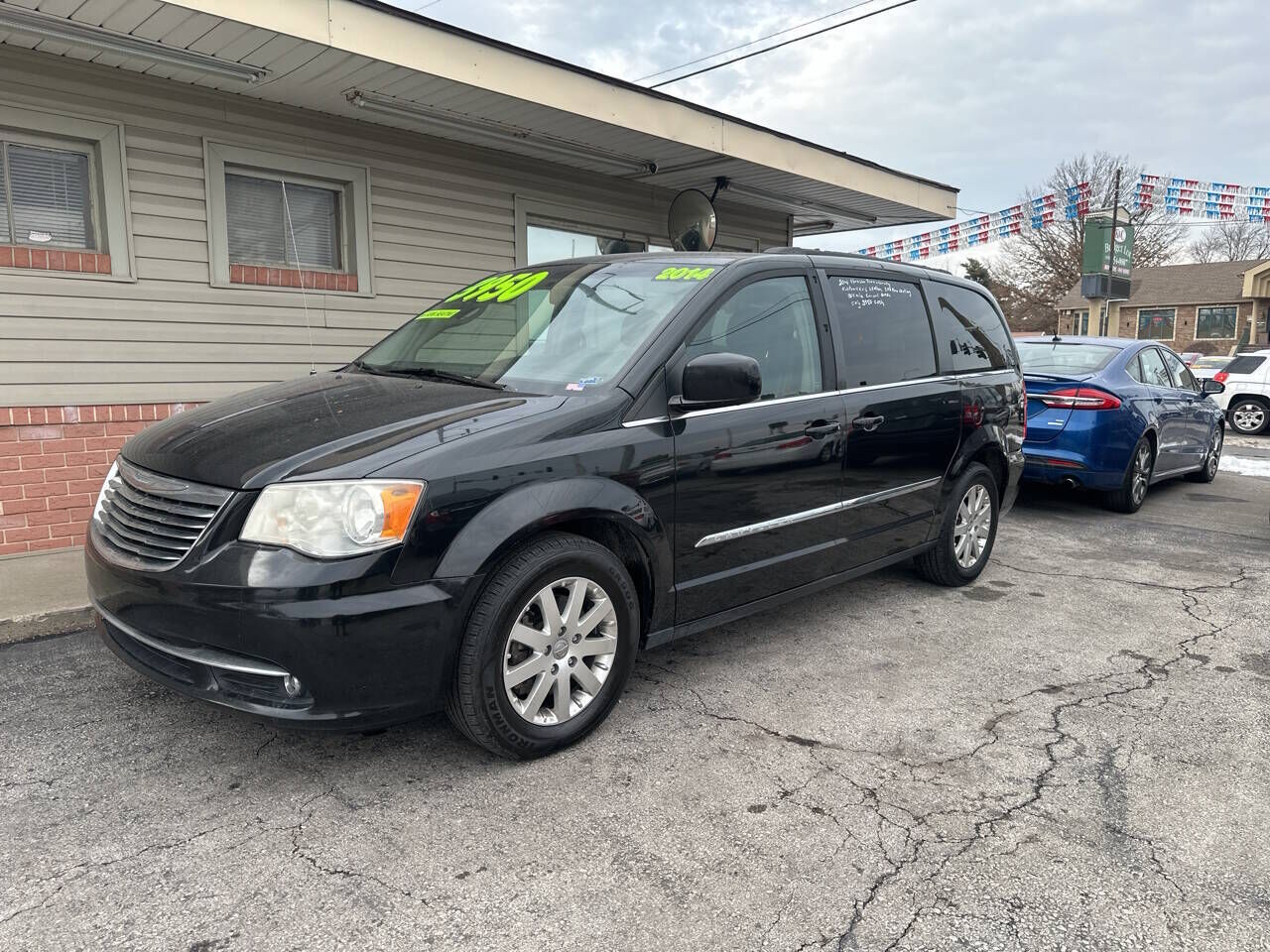 2014 CHRYSLER Town and Country