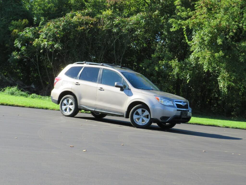 2016 SUBARU Forester
