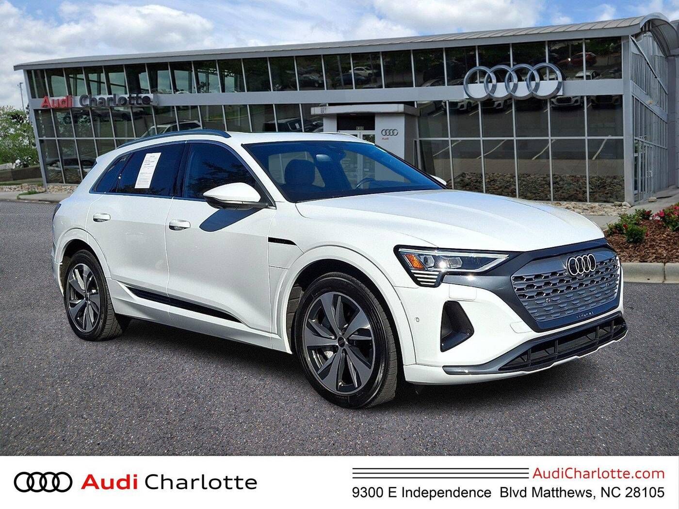 2024 AUDI Q8