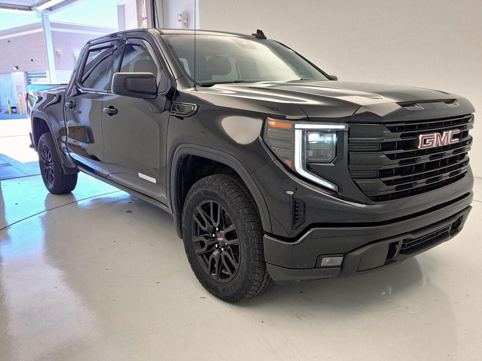 2024 GMC Sierra